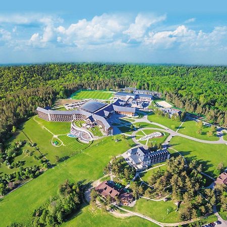 Hotel Arłamów Εξωτερικό φωτογραφία
