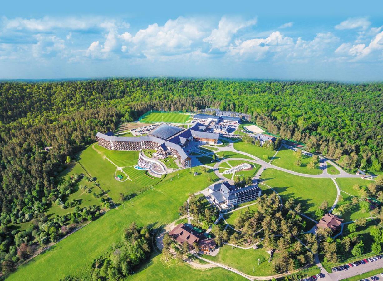 Hotel Arłamów Εξωτερικό φωτογραφία