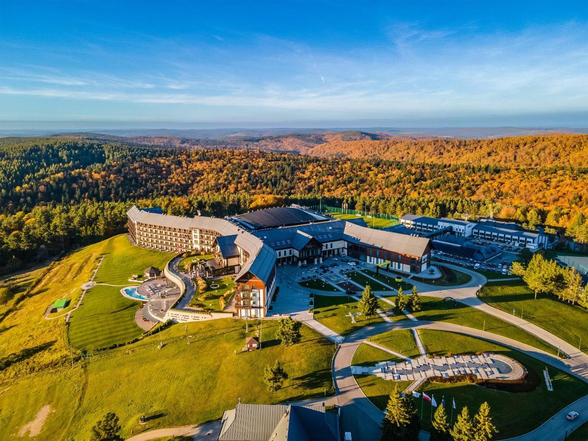 Hotel Arłamów Εξωτερικό φωτογραφία
