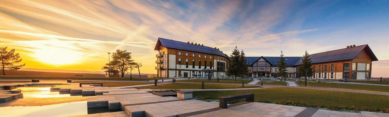 Hotel Arłamów Εξωτερικό φωτογραφία